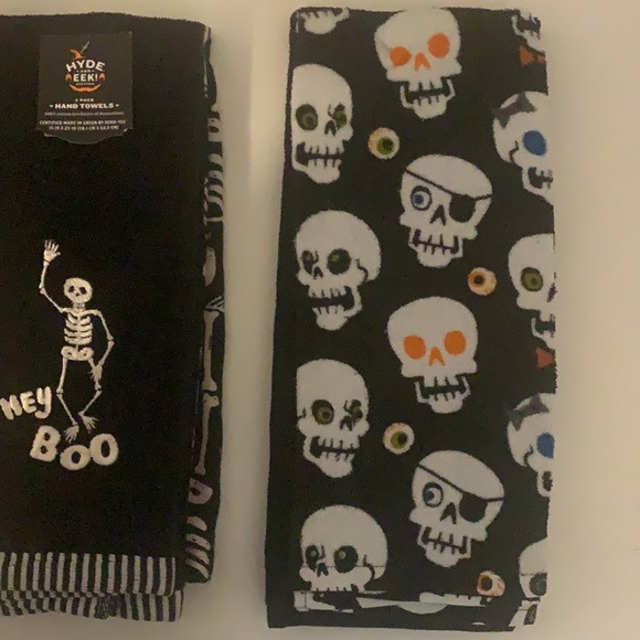 Halloween Target Hyde and Eek (2) Pack Kitchen Towels (2) pack Hand Towelsz - Picture 6 of 7